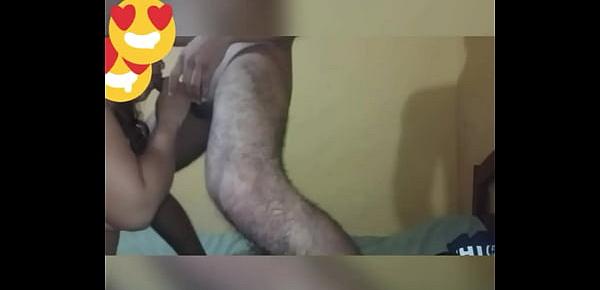  Me Folle A La Hija De Mi Inquilina La Venezolana Y Le Dije A Su Mamá Que Le dejaba un mes si cobrarle ...sigueme en instagram y pideme mas videos..@francoalexanderoficial....y si estas interesado en ganar dinero haciendo videos porno escribeme..